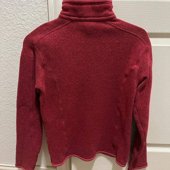 Patagonia size small pullover - Picture 4 of 5